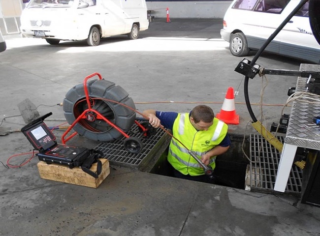 Thông tắc cống nghẹt quận Bình Tân trang bị hiện đại